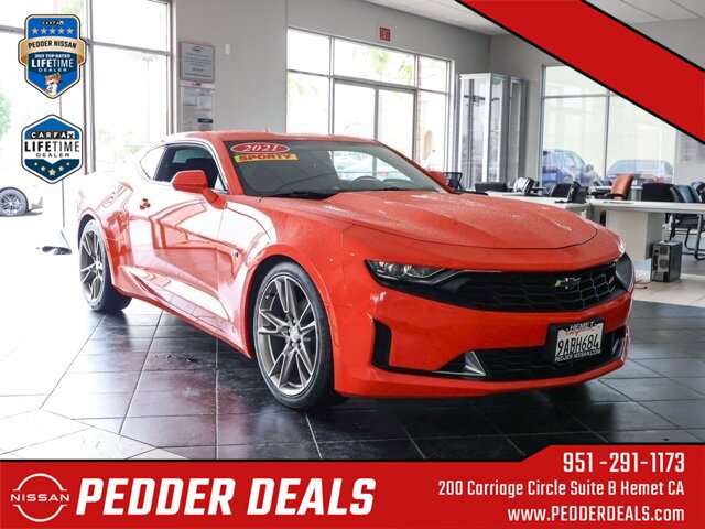 2021 Chevrolet Camaro 1LT   - Photo 2 - Hemet, CA 92545