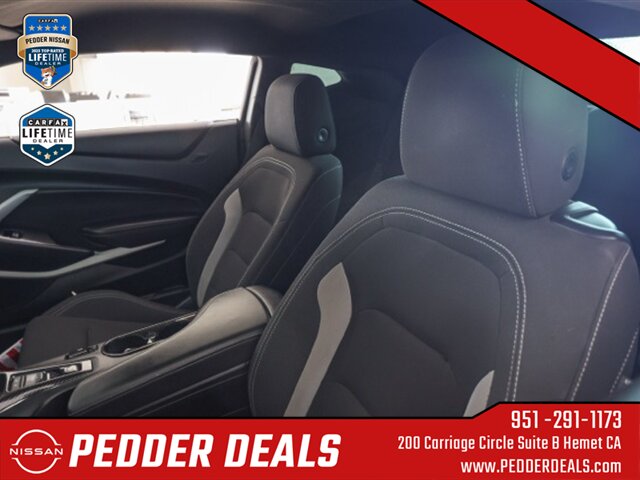 2021 Chevrolet Camaro 1LT   - Photo 15 - Hemet, CA 92545