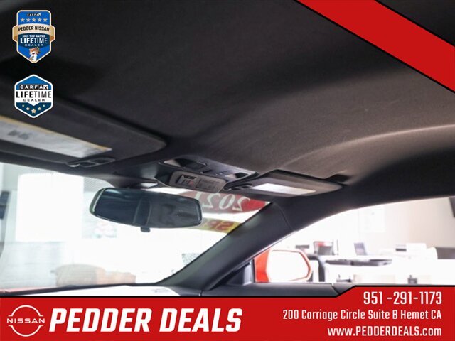 2021 Chevrolet Camaro 1LT   - Photo 13 - Hemet, CA 92545