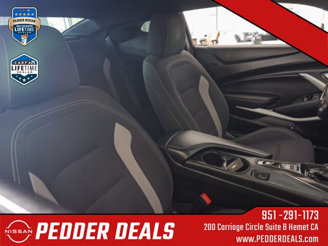 2021 Chevrolet Camaro 1LT   - Photo 18 - Hemet, CA 92545