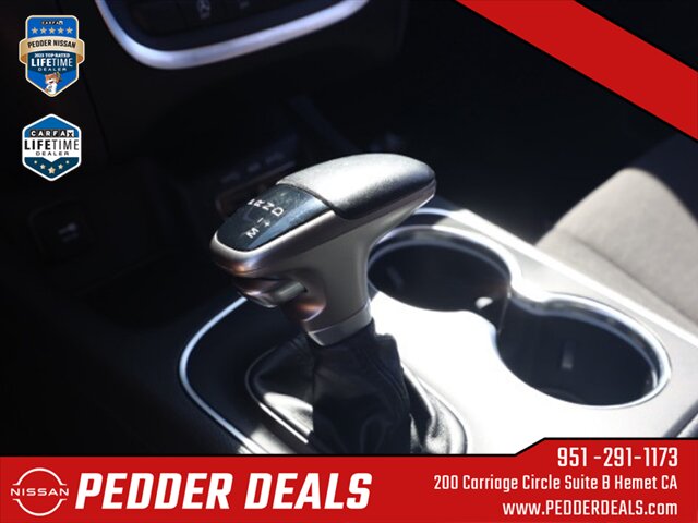 2020 Dodge Durango SXT   - Photo 31 - Hemet, CA 92545