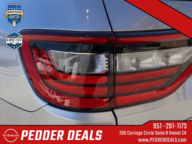 2020 Dodge Durango SXT   - Photo 7 - Hemet, CA 92545