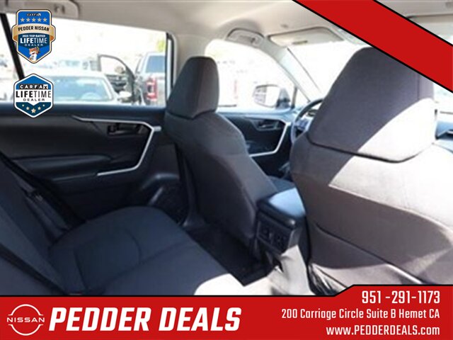 2023 Toyota RAV4 LE   - Photo 17 - Hemet, CA 92545