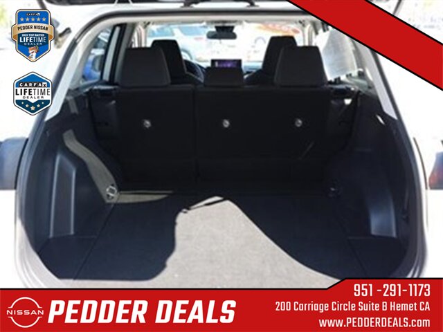 2023 Toyota RAV4 LE   - Photo 16 - Hemet, CA 92545