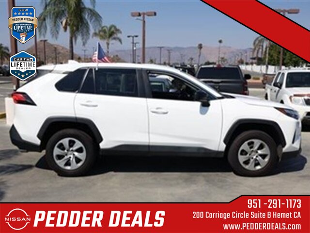 2023 Toyota RAV4 LE   - Photo 3 - Hemet, CA 92545