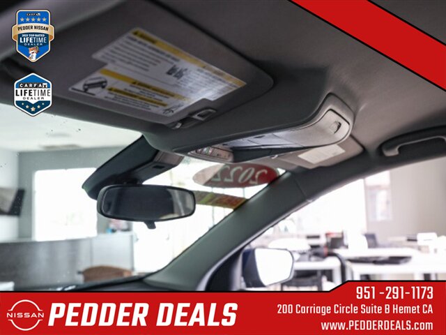 2022 Chevrolet Equinox LT   - Photo 13 - Hemet, CA 92545