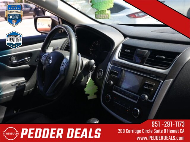 2017 Nissan Altima 2.5 SR   - Photo 19 - Hemet, CA 92545