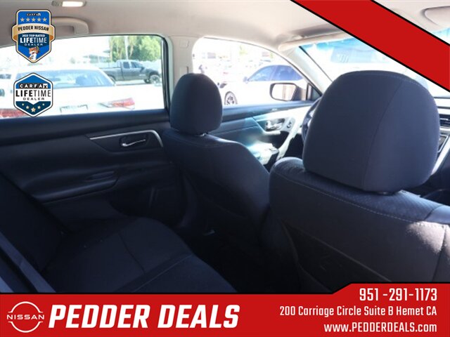 2017 Nissan Altima 2.5 SR   - Photo 16 - Hemet, CA 92545
