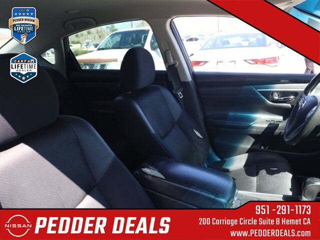 2017 Nissan Altima 2.5 SR   - Photo 20 - Hemet, CA 92545