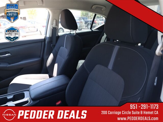 2025 Nissan Sentra SV   - Photo 15 - Hemet, CA 92545