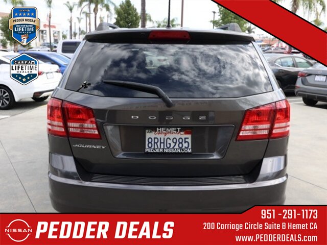 2019 Dodge Journey SE   - Photo 5 - Hemet, CA 92545