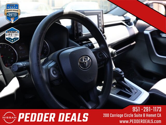 2022 Toyota RAV4 XLE   - Photo 15 - Hemet, CA 92545