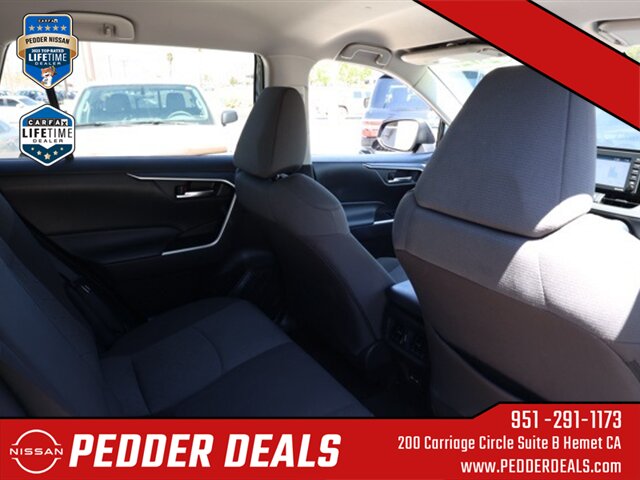 2022 Toyota RAV4 XLE   - Photo 18 - Hemet, CA 92545