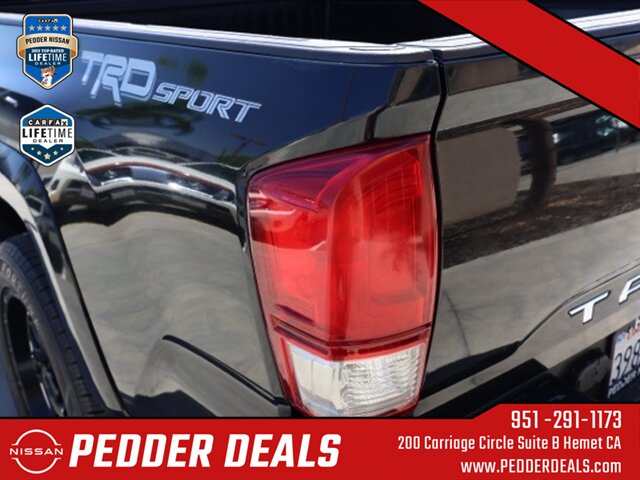 2017 Toyota Tacoma SR5 V6   - Photo 7 - Hemet, CA 92545