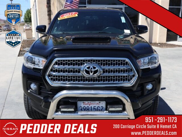 2017 Toyota Tacoma SR5 V6   - Photo 9 - Hemet, CA 92545