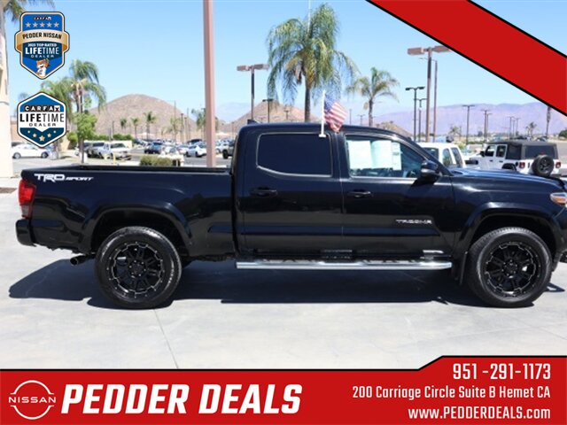2017 Toyota Tacoma SR5 V6   - Photo 3 - Hemet, CA 92545