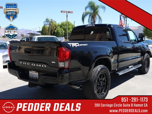 2017 Toyota Tacoma SR5 V6   - Photo 4 - Hemet, CA 92545