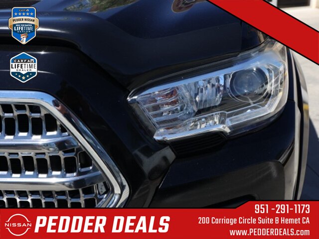 2017 Toyota Tacoma SR5 V6   - Photo 10 - Hemet, CA 92545