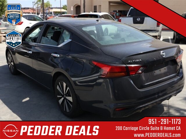 2022 Nissan Altima 2.5 SV   - Photo 6 - Hemet, CA 92545