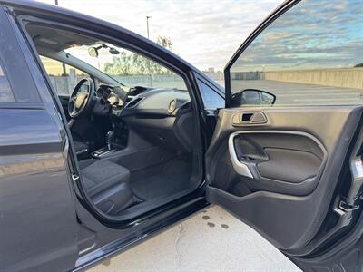 2013 Ford Fiesta SE - Photo 18 - Irvine, CA 92612