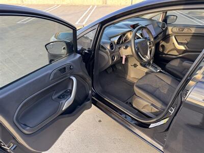 2013 Ford Fiesta SE - Photo 24 - Irvine, CA 92612