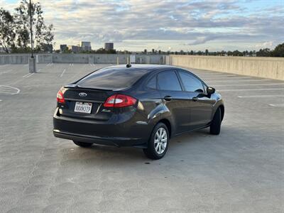2013 Ford Fiesta SE - Photo 6 - Irvine, CA 92612