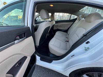 2017 Hyundai Elantra SE   - Photo 10 - Irvine, CA 92612