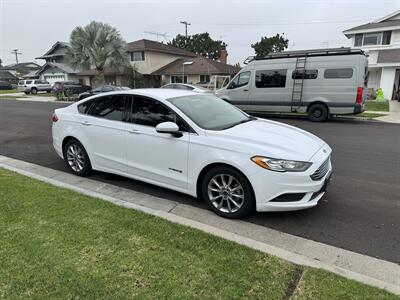 2017 Ford Fusion Hybrid SE Sedan
