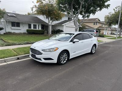 2017 Ford Fusion Hybrid SE   - Photo 3 - Irvine, CA 92612