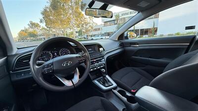 2020 Hyundai ELANTRA SE   - Photo 5 - Irvine, CA 92612