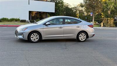 2020 Hyundai ELANTRA SE   - Photo 13 - Irvine, CA 92612