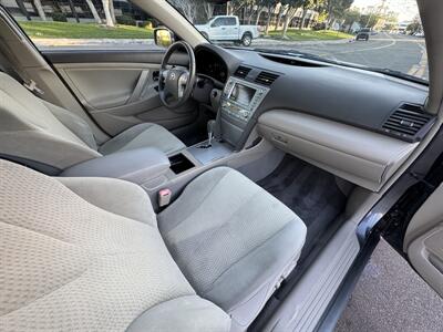 2007 Toyota Camry Hybrid   - Photo 11 - Irvine, CA 92612