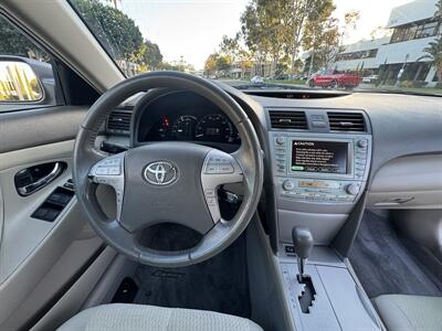 2007 Toyota Camry Hybrid   - Photo 12 - Irvine, CA 92612