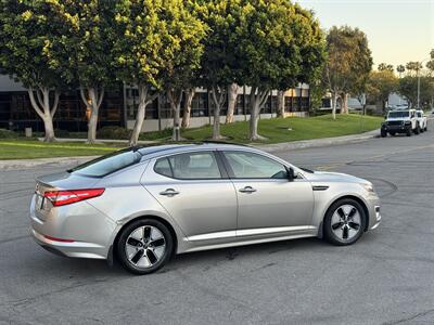 2013 Kia Optima Hybrid LX   - Photo 8 - Irvine, CA 92612