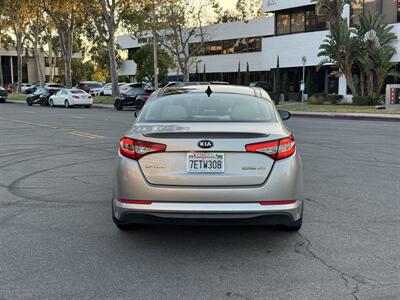 2013 Kia Optima Hybrid LX   - Photo 5 - Irvine, CA 92612