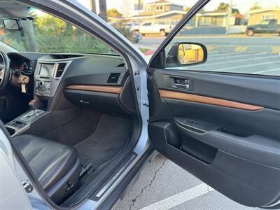 2013 Subaru Outback 3.6R Limited   - Photo 11 - Irvine, CA 92612