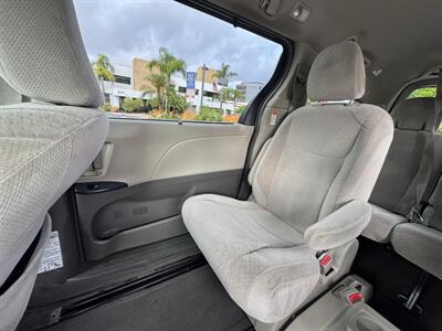2015 Toyota Sienna LE 8-Passenger   - Photo 15 - Irvine, CA 92612