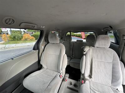 2015 Toyota Sienna LE 8-Passenger   - Photo 11 - Irvine, CA 92612