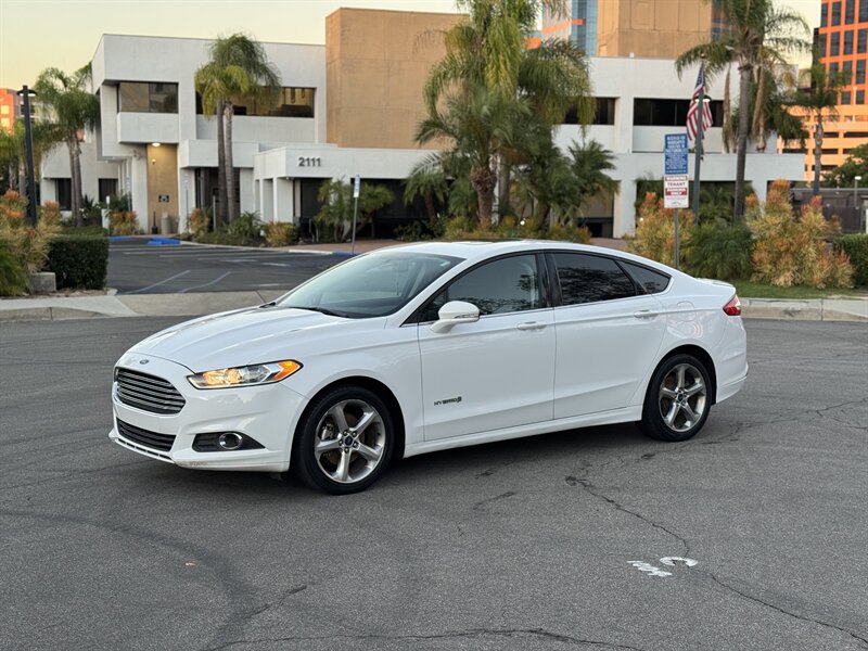 2014 Ford Fusion Hybrid SE Hybrid - Photo 1 - Irvine, CA 92612