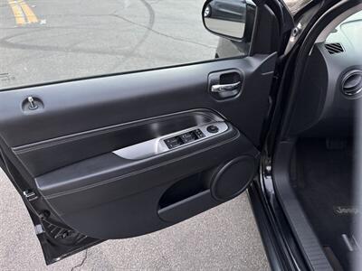 2014 Jeep Compass Latitude   - Photo 12 - Irvine, CA 92612