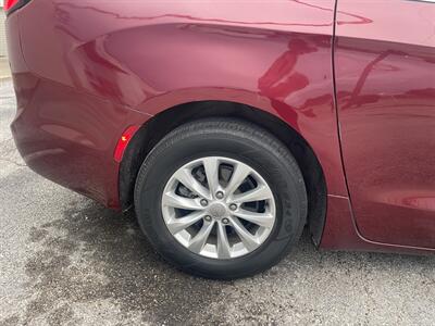 2019 Chrysler Pacifica Touring Plus   - Photo 33 - Dallas, TX 75243
