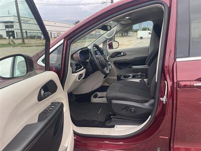 2019 Chrysler Pacifica Touring Plus   - Photo 11 - Dallas, TX 75243