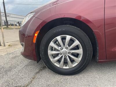 2019 Chrysler Pacifica Touring Plus   - Photo 40 - Dallas, TX 75243