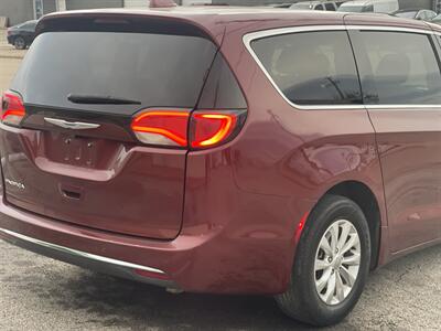 2019 Chrysler Pacifica Touring Plus   - Photo 6 - Dallas, TX 75243