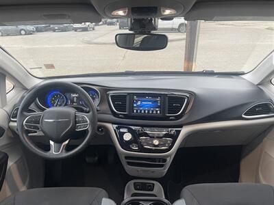2019 Chrysler Pacifica Touring Plus   - Photo 16 - Dallas, TX 75243