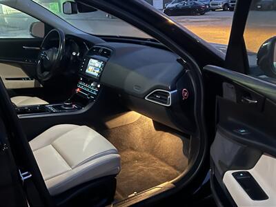 2017 Jaguar XE 25t Premium   - Photo 19 - Dallas, TX 75243