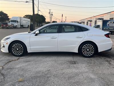 2021 Hyundai SONATA Hybrid Limited   - Photo 4 - Dallas, TX 75243
