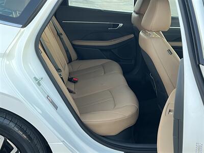 2021 Hyundai SONATA Hybrid Limited   - Photo 14 - Dallas, TX 75243