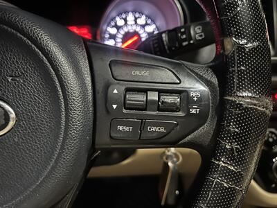 2015 Kia Sedona LX   - Photo 18 - Dallas, TX 75243