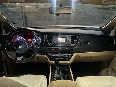 2015 Kia Sedona LX   - Photo 16 - Dallas, TX 75243